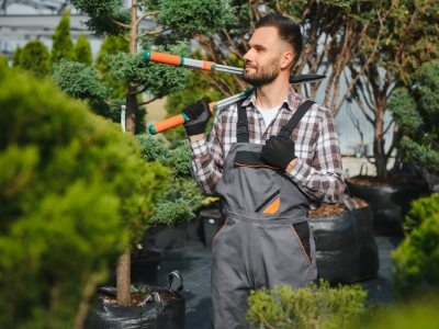 Gartenbau Team bei der Arbeit